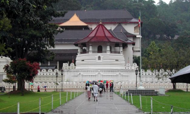 Kandy – Best Place to Visit in Sri Lanka