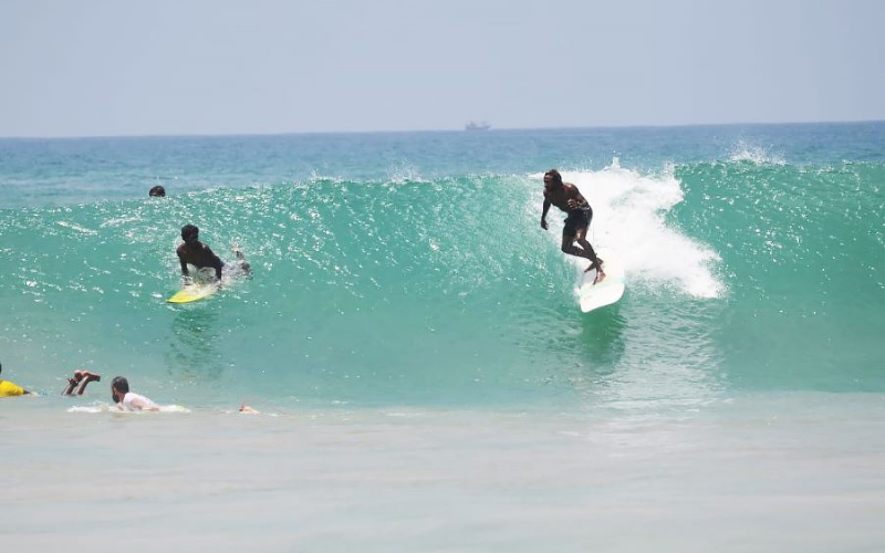 Hikkaduwa Surfing
