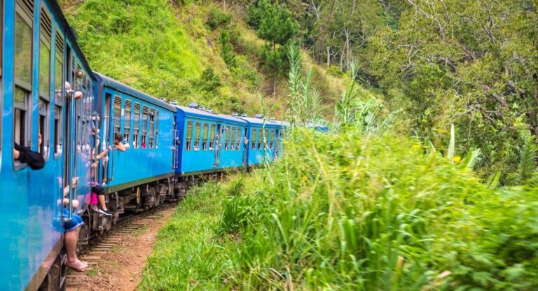 Badulla Train Tour