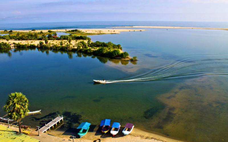 Batticaloa Beach - Sri Lanka